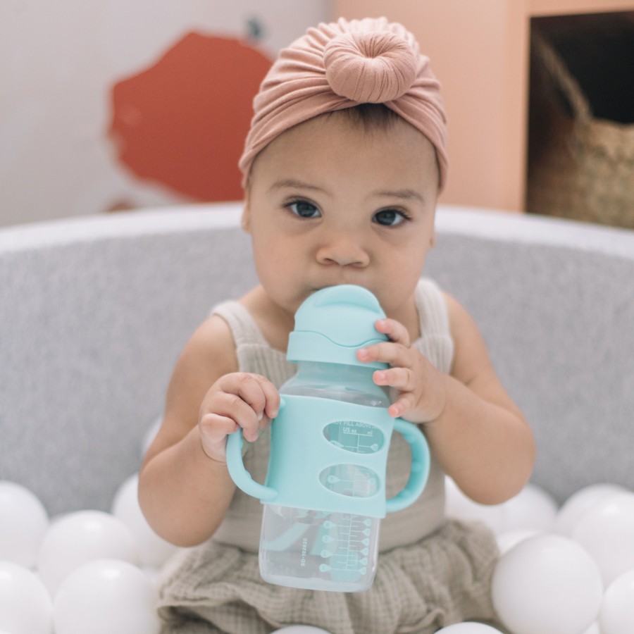 https://www.drbrownsbaby.com/wp-content/uploads/2021/06/WB91013_Lifestyle_Sippy-Straw-Bottle_Wide-Neck_Green.jpg